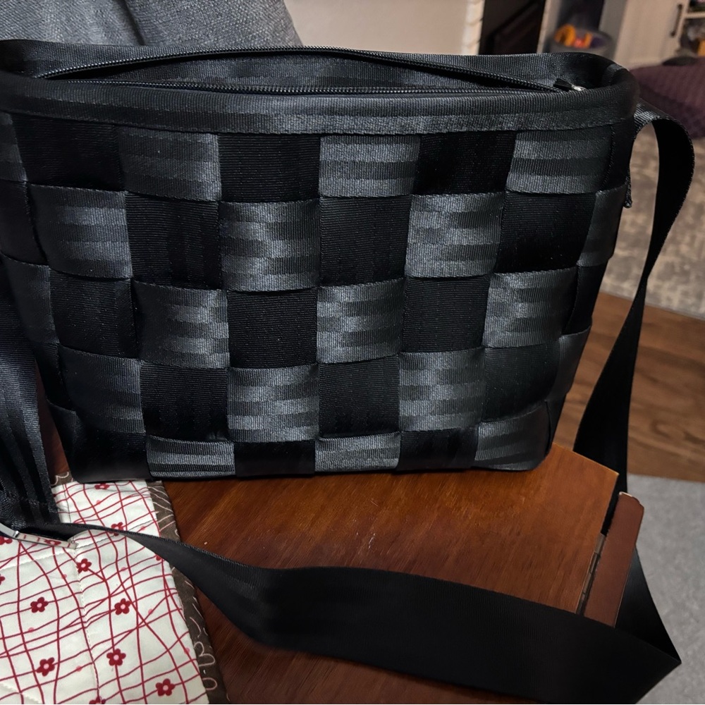 Stylish Black seatbelt Bag